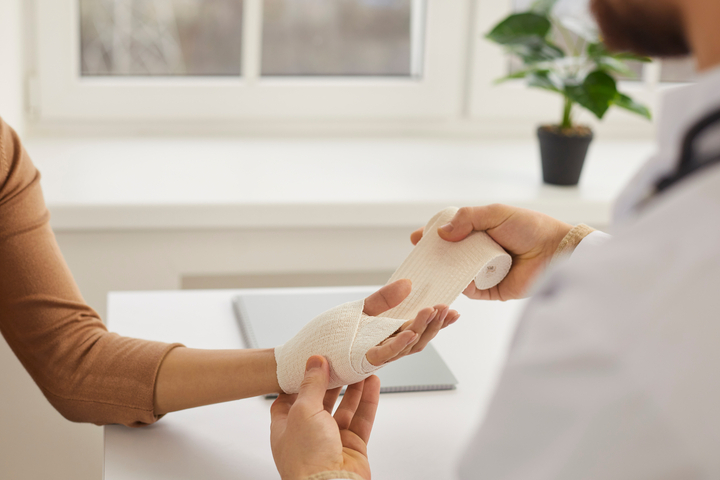 Exploring the Different Types of Bandages: A Comprehensive Guide - Featured blog post image for LFA First Response
